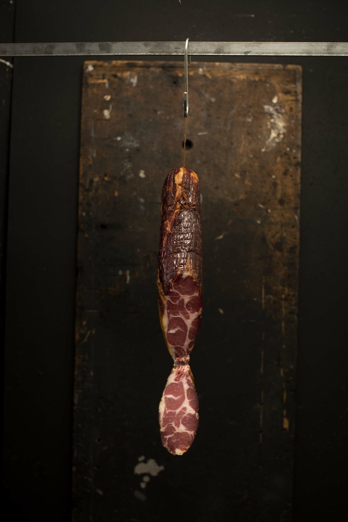 Las Dinas - Bondiola Ahumado (Precio x Kilo)